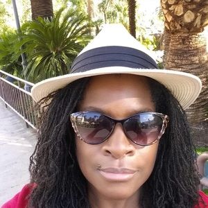 Meet your Posher, Cindy